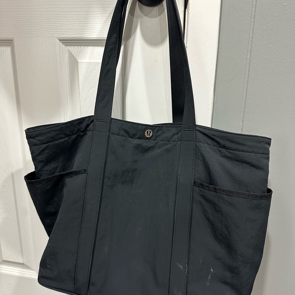 Lululemon Athletica Black Interior Tote